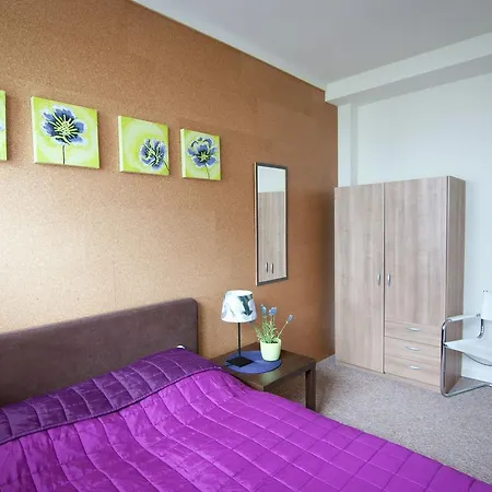 Hubertushof 4 *